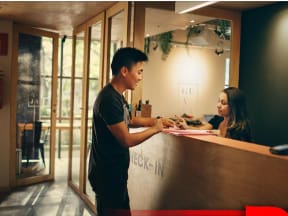 Telkom University Hadir di IIETE 2025 Surabaya: Siap…