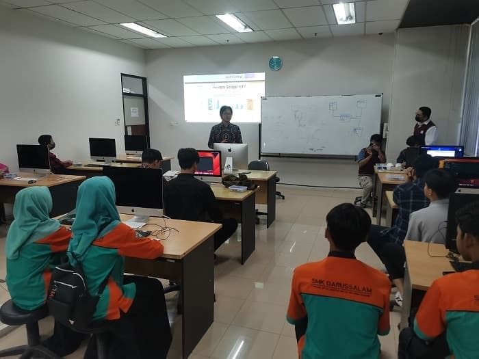 Institut Teknologi Telkom Surabaya Gelar Workshop Interaktif IoT:…
