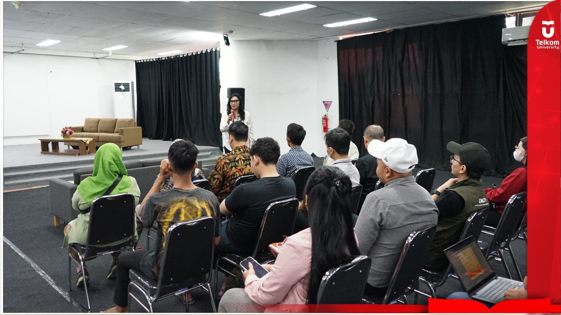 Workshop Social Media Marketing dari INDIBIZ Memberdayakan Pedagang…